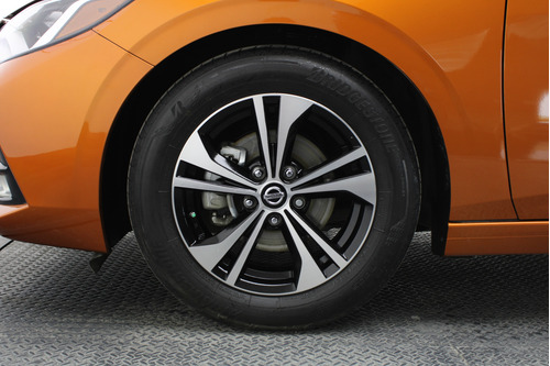 Nissan Sentra 2.0 Advance Mt