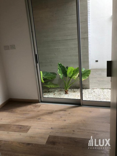 Imagen 7 de 30 de Departamento En Venta De 2 Dormitorios Con Patio En Planta Baja, Cochera - Refinerias