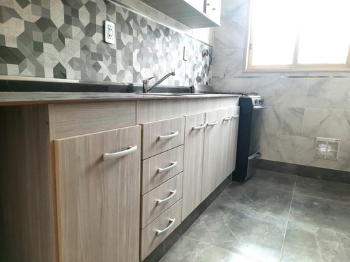 Imagen 4 de 5 de Departamento De 2 Ambientes En Venta En Abasto.