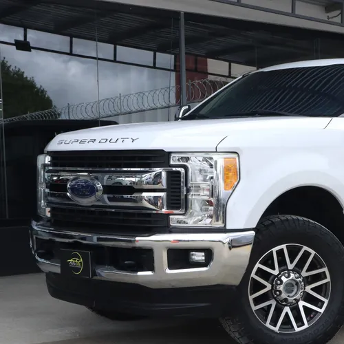 Ford F-250 6.7l Super Duty Cab Dob Diesel 4x4 At