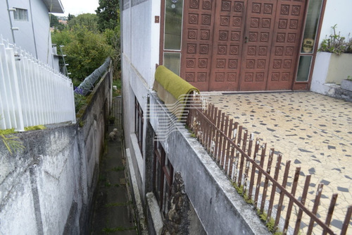 Imagem 8 de 11 de Terreno Com 754m² No Bairro Guabirotuba, Sendo 14 Frente X 52 Fundos - Re61431901