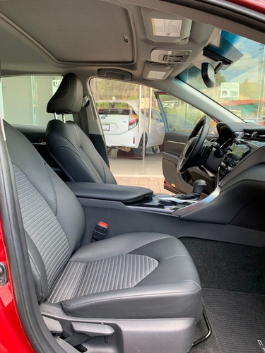 Imagen 13 de 15 de Toyota Camry 2018 Se