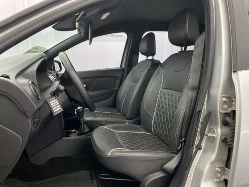 Renault Logan 1.6 Privilege / Intens