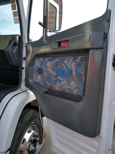 Imagen 17 de 18 de Mercedes Benz 1633