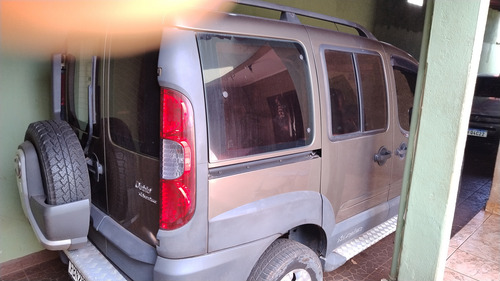 Fiat Doblo 1.8 16v Adventure Flex 5p