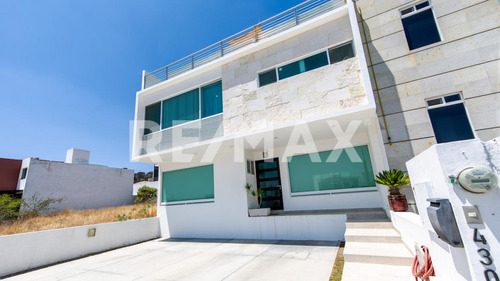 Casa En Renta En Lomas De Juriquilla, Querétaro