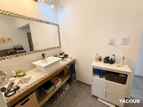 Casa En Venta - 5 Dormitorios 3 Baños - Villa Elvira