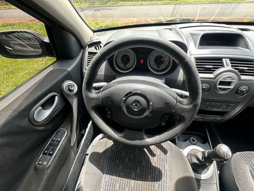 Renault Megane 1.6 DYNAMIQUE GRAND TOUR 16V FLEX 4P MANUAL