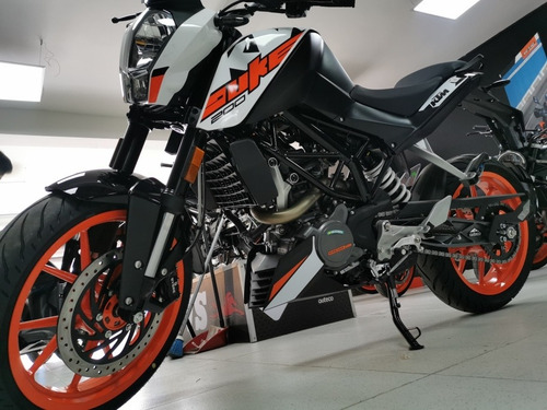 Imagen 5 de 12 de Ktm 200 Duke