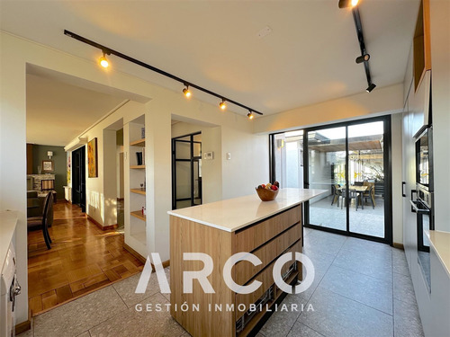 En Venta Casa Completamente Remodelada. Ñuñoa