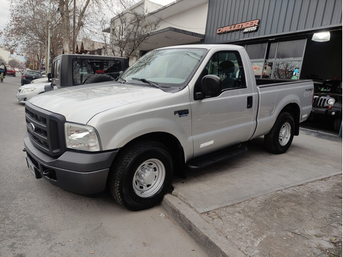 Ford F-100 3.9 Cab. Simple Xl Plus Mp3+4x2