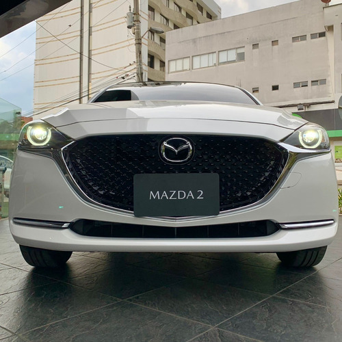 Imagen 2 de 11 de Mazda 2 Sedan Grand Touring Lx Blanco