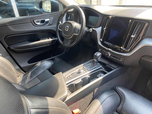 Volvo XC60 2.5 T5 Momentum