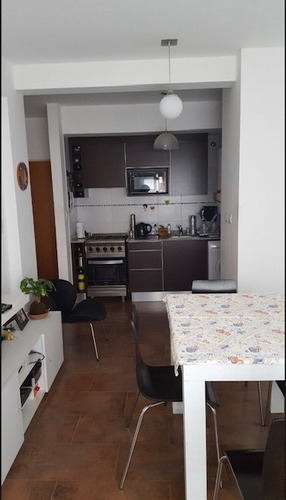 Venta - Departamento 2 Ambientes Con Cochera!