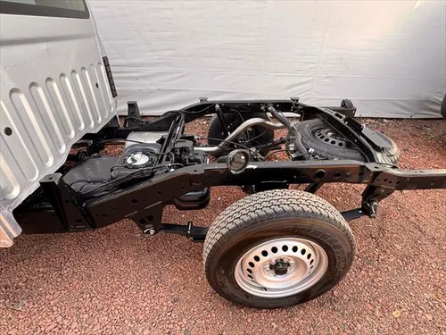 Nissan NP300 2.5 Chasis Mt