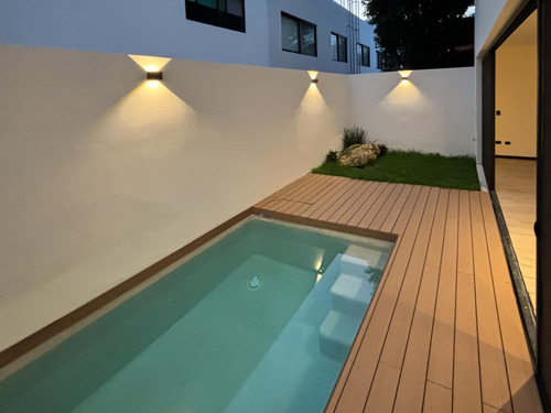 Oportunidad Casa En Venta En Cancun 4 Recamaras, Una En Pb. Cto De Servicio Con Baño