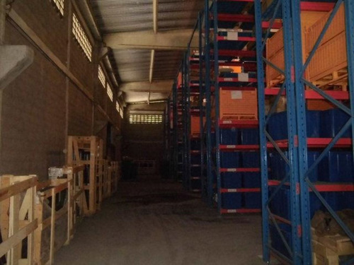 Almacenes Industriales En Venta En Guatire. Km