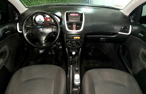 Imagen 18 de 21 de Peugeot 207 2012 1.4 Allure Hdi 70cv