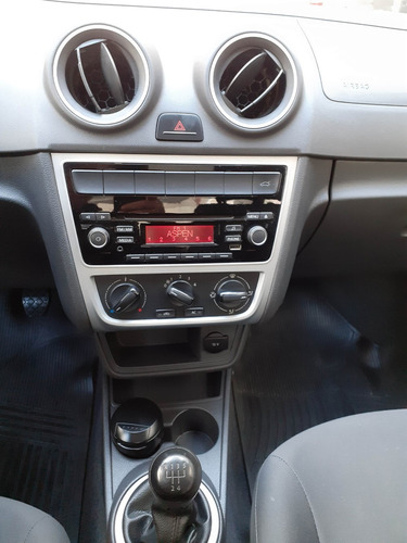 Volkswagen Voyage Trendline 2015