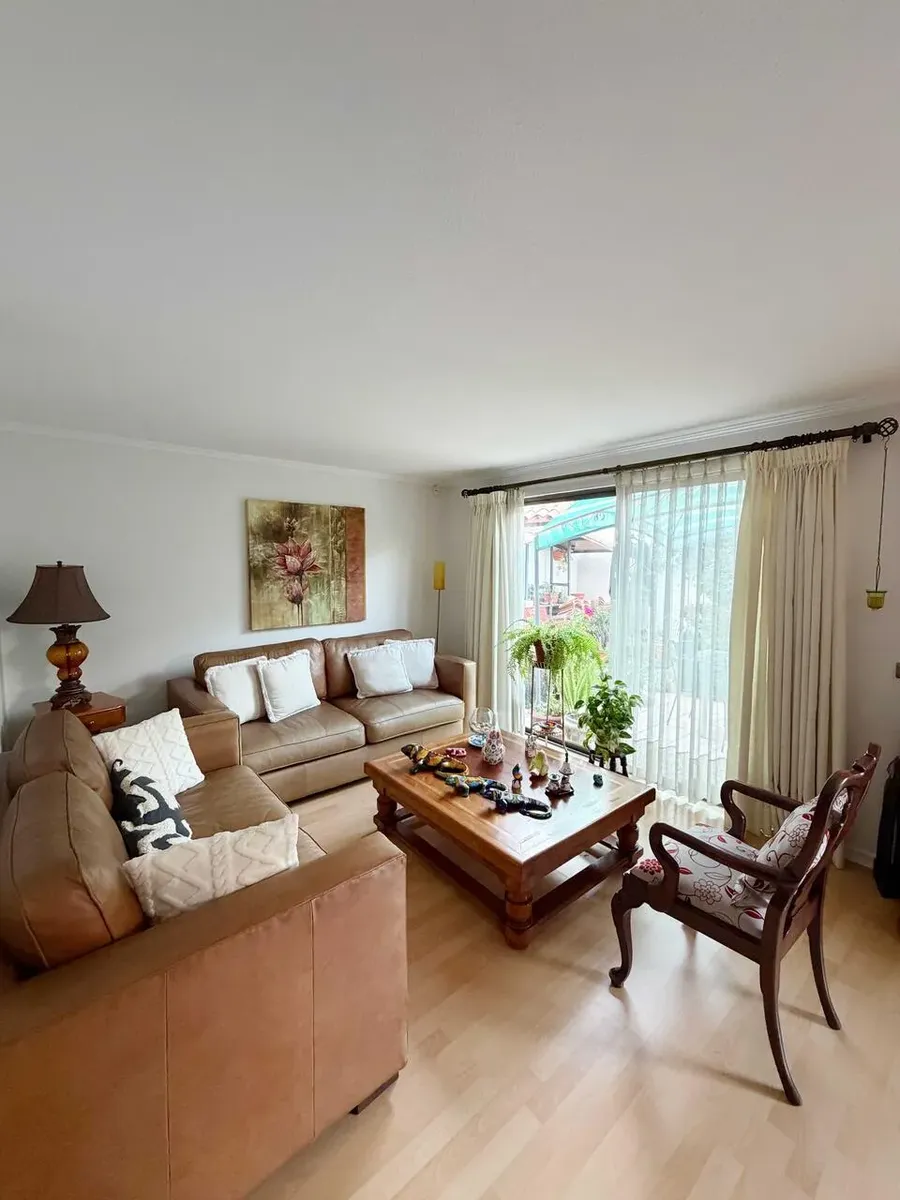 Imagen 2 de 20 de Venta Casa 5hab 3ba La Florida