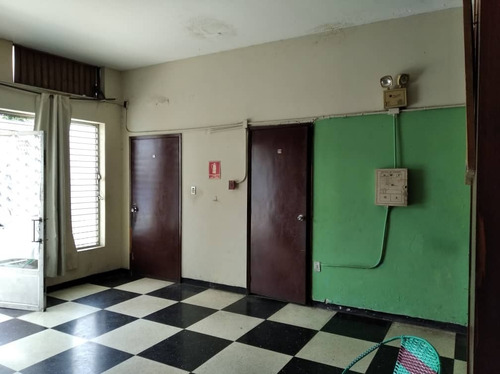 Imagen 4 de 13 de Hotel En Funcionamiento Para Remodelar, Centro De Barquisimeto, Wm