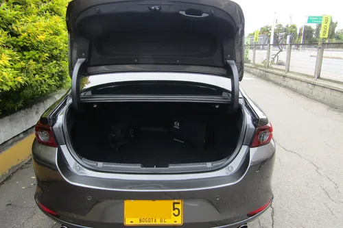 Mazda 3 2.0 Touring Tp