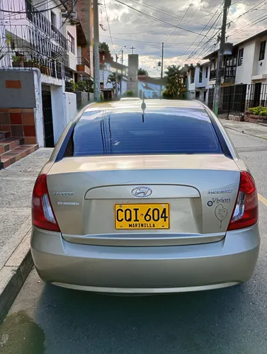 Hyundai Accent 1.4 Gls 4 p