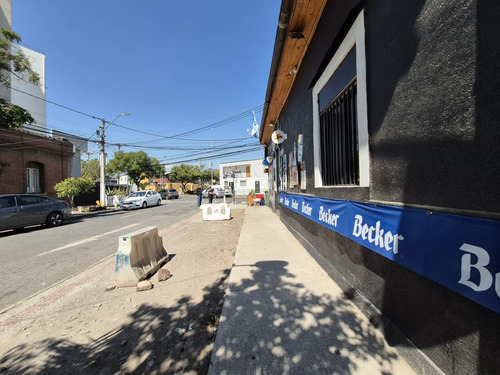 Oportunidad Propiedad Comercial 4d/3b/3e,incluye Botillería