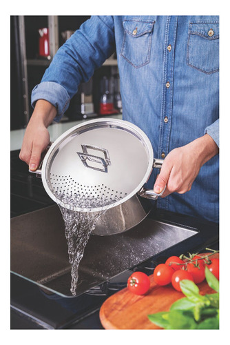 Cacerola Olla Brava Spaghetti Con Asas 24cm 6.1l Tramontina Color Plateado