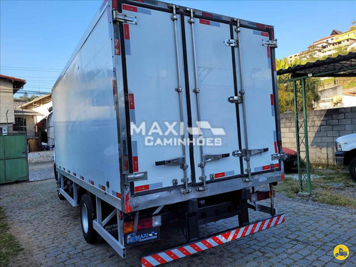 Imagem 6 de 12 de Mercedes Benz Acello 815 2015
