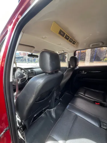 Camioneta 7 Puestos, Como Nueva Y Negociable
