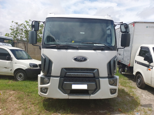 Ford Cargo 1723 4x2 2013/2013 Carroceira