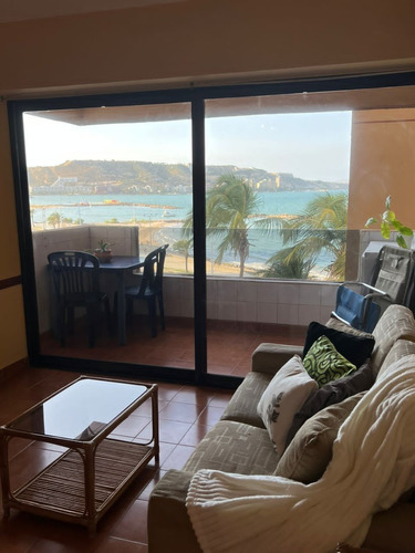 Imagen 1 de 8 de Comodo Apartamento Para Alquiler Vacacional Lecheria Frente A Playa Lido R. La Esmeralda