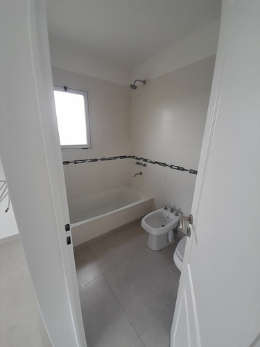 Imagen 12 de 15 de Casa En Venta En Pilar Del Este, G.b.a. Zona Norte