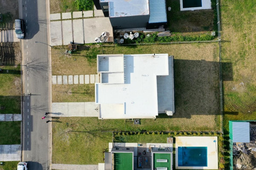 Imagen 5 de 30 de Casa Con 3 Dormitorios Y Escritorio - Acacias - Puertos