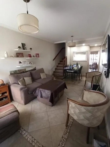 Lindo Triplex Al Frente Con Cochera Y Fondo
