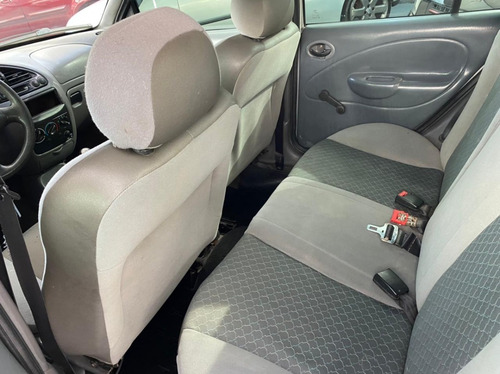 Imagem 9 de 10 de Ford Fiesta Gl 1.0