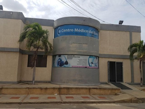 Imagen 1 de 8 de Local En Alquiler Ideal Para Consultorios Médicos Solo Para Empresas 04126887776