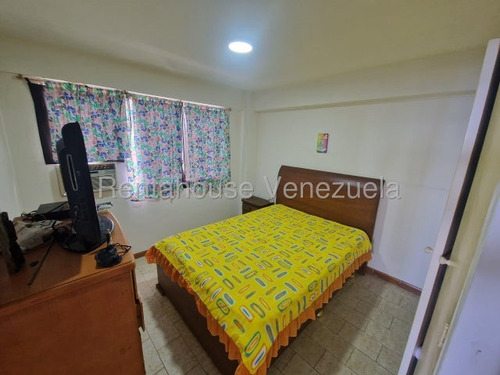 Excelente Apartamento En Venta En Macuto