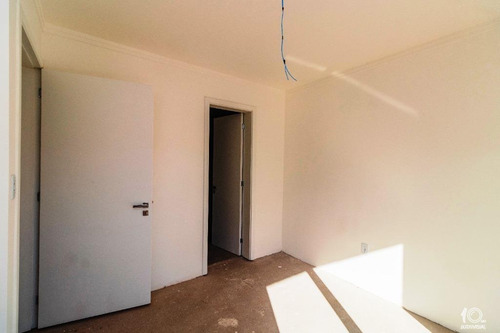 Sobrado Com 2 Dormitórios Sendo Um Suíte, Garagem Para 2 Carros À Venda, 123 M² Por R$ 430.000 - So0154