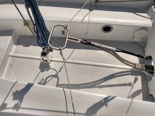 Velero Mitiaro 25.8