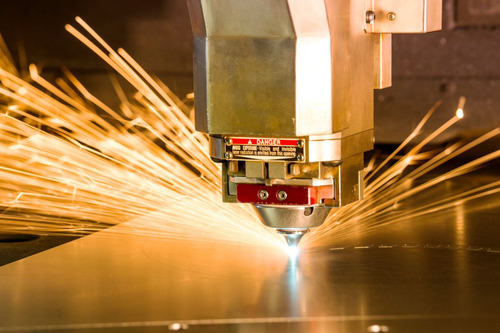 Máquina Láser Fibra Cnc Corte De Metales 1500 X 3000 3000w