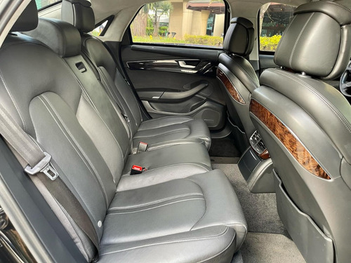 Audi A8 4.2 Quattro 4p