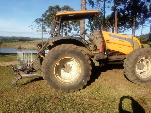 Trator Valtra Bm100 Ano 2014 Com Guincho Tmo 18ton