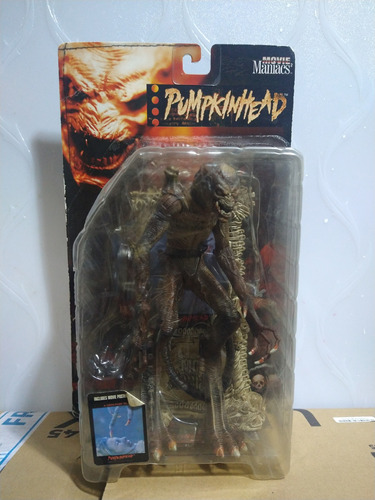 Figura Pumpkinhead Mcfarlane Movie Maníacs (detalle)