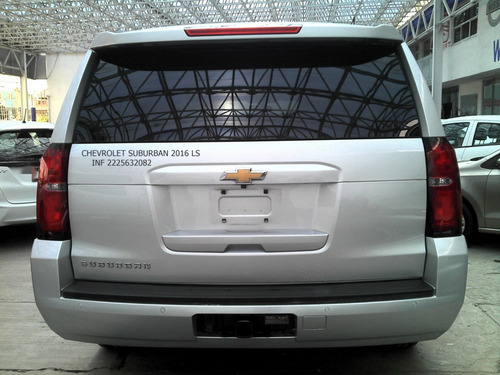 Imagen 4 de 15 de Chevrolet Suburban 2016 Ls 8 Cil 5.3lts Eng $ 117,000