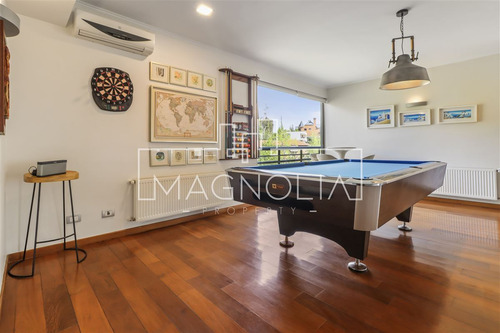 Casa En Arriendo De 6 Dorm. En Las Condes
