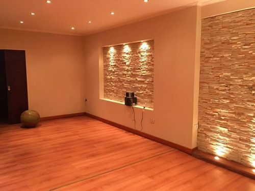 Imagen 5 de 22 de En Venta. Amplia Casa 2 Dorm, Quincho Con Parrilla Y Pileta.