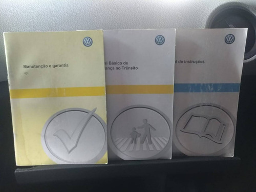 Imagem 13 de 15 de Volkswagem Vw Up! Move 1.0 Total Flex 12v 5p 2014/2015 Preto