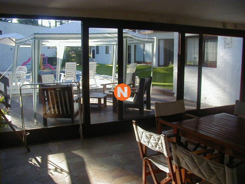 Casa En Venta Y Alquiler, Mansa, Punta Del Este, 5 Dormitorios.- Ref: 205352